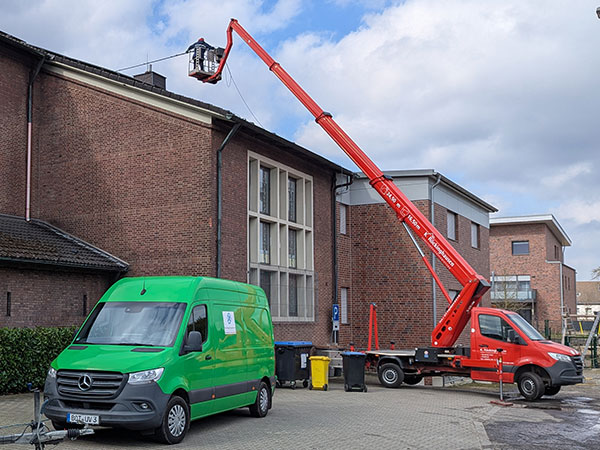 solaranlagenreinigung-acht-lanze-fahrzeug